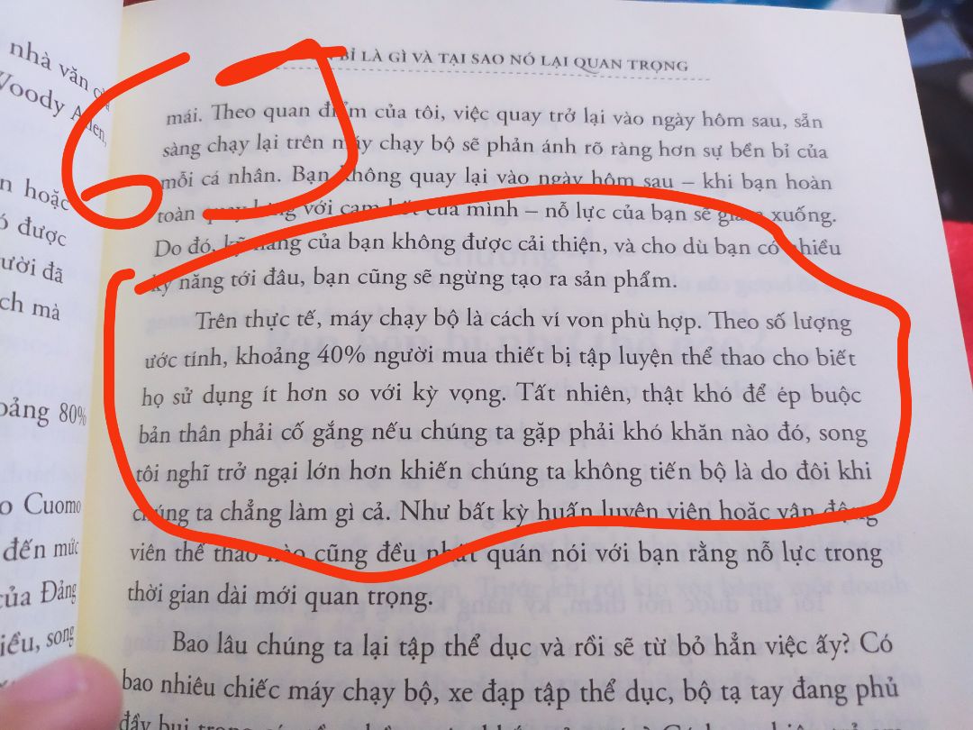 cái tiêu đề tuy hơi self help 1 tí, nhưng nội dung thì không phải vậy đâu nha mọi người. 1 cuốn sách đáng đọc về chủ đề kiên trì bền bỉ?
cho 4* vì vẫn chưa trả lời rõ ràng được câu hỏi, liệu những người như Van Gogh thì trong lúc vẽ tranh ông cảm thấy gì? là vui vẻ hạnh phúc hay là sự đau khổ từ cuộc sống từ công việc.
phần đó tác giả chỉ nêu ra các ví dụ dựa trên mẫu là 1 hoặc 1 vài người. quá nhỏ để có thể nói lên điều gì
