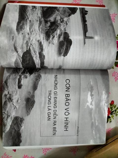 Sách đc bọc seal rất đẹp, bịc chống sốc rất kỹ, giao hàng nhanh và thân thiện, chất liệu giấy màu in đẹp, kiến thức đồ sộ và tuyệt vời