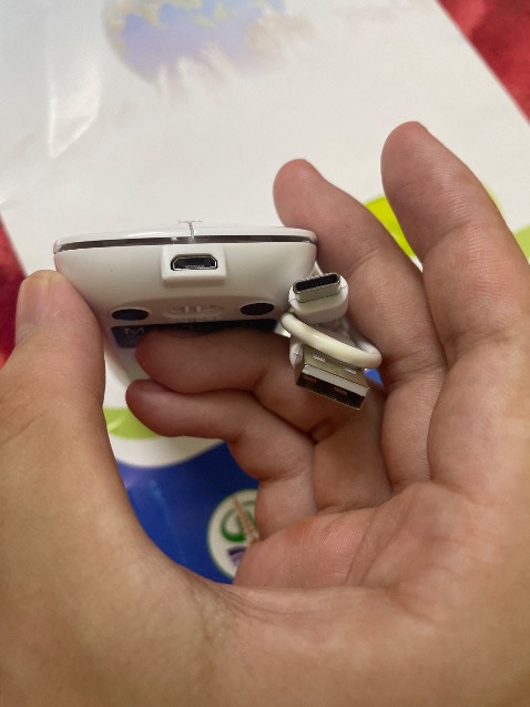 Ko có sạc theo chuột , khó kết nối