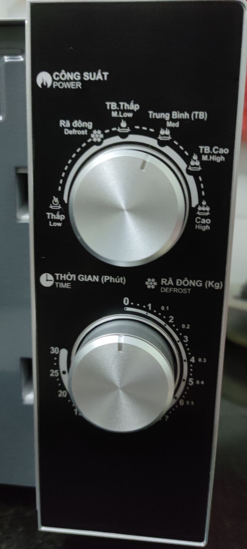 Sang, xịn, mịn, ok lắm nhaaaaaaa.
Mặc dù dịch, rào chắn khắp nơi nhưng a shipper vẫn tìm đc đường đến tận cửa nhà mình huhu. 
A shipper gọi nhưng mình ngủ quên nên ảnh phải mò  hẻm khác để vô nhà mình.