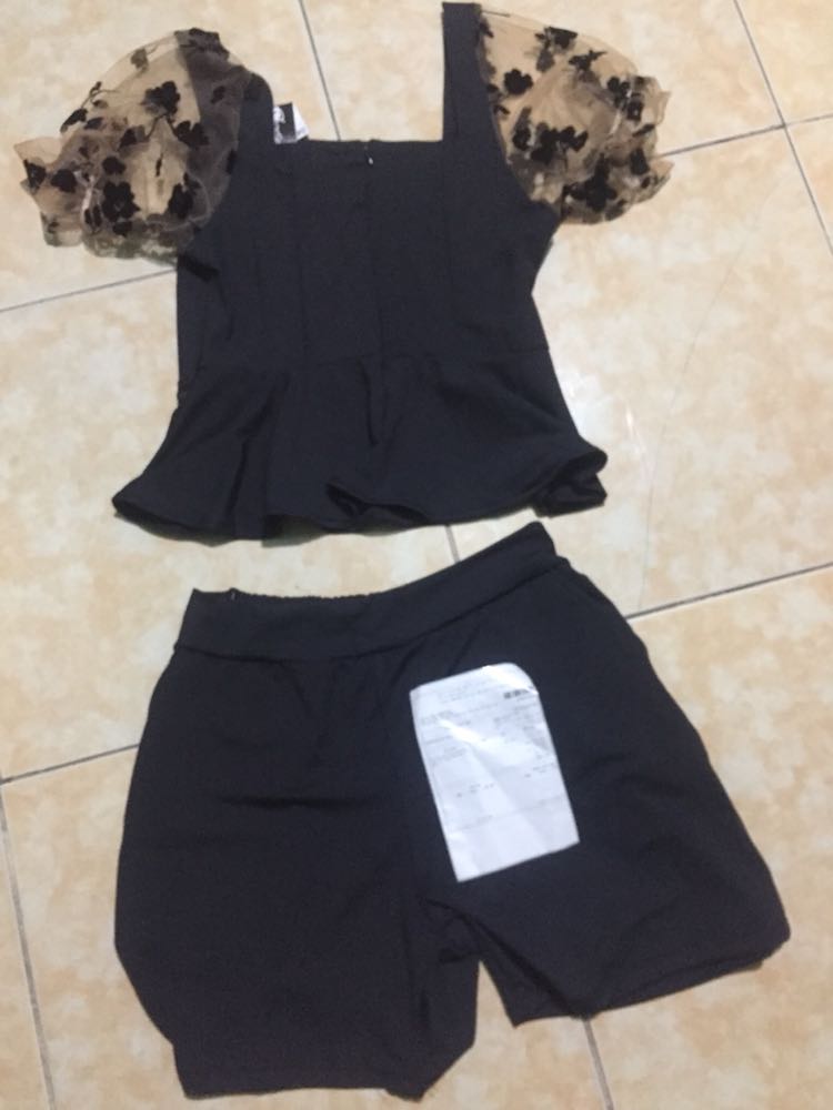 Mình đang đợi shop đổi hàng cho mình