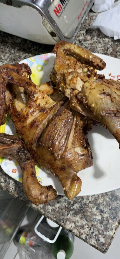 Lò nướng đẹp, nhìn sang xinh mịn lắm.
Shop tư vấn nhiệt tình.
Mới mua về nướng gà với làm bánh ăn ngon tuyệt zời luôn.