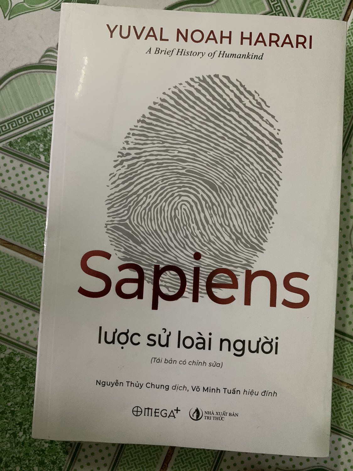 Sách mới tinh, mà giao lâu qtqd luôn huhu hơn 2 tháng luôn quý vị