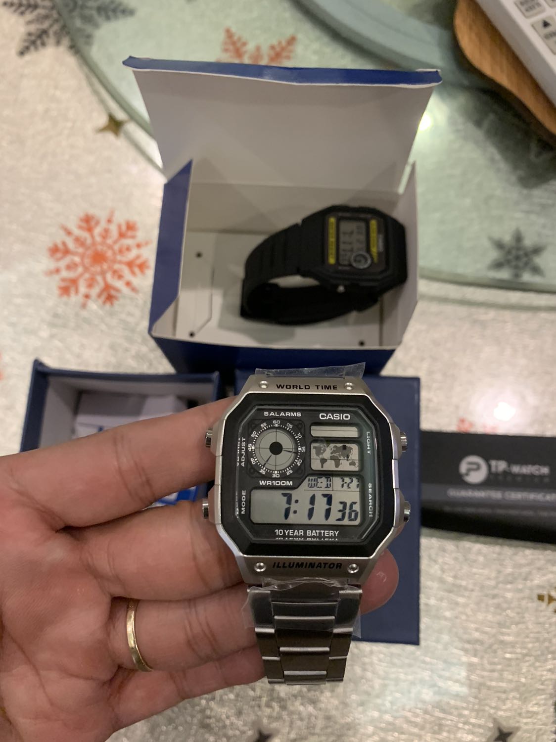 Thick thì mua thôi, đỡ sạc pin