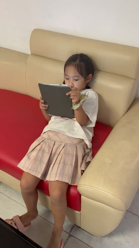 Mình mua làm quà cho cháu, đóng gói kỹ, cháu mình rất thích. không biết có bền không chứ trước mắt là dùng ok nhé. Nhân viên hỗ trợ nhiệt tình Mình mua làm quà cho cháu, đóng gói kỹ, cháu mình rất thích. không biết có bền không chứ trước mắt là dùng ok nhé. Nhân viên hỗ trợ nhiệt tình