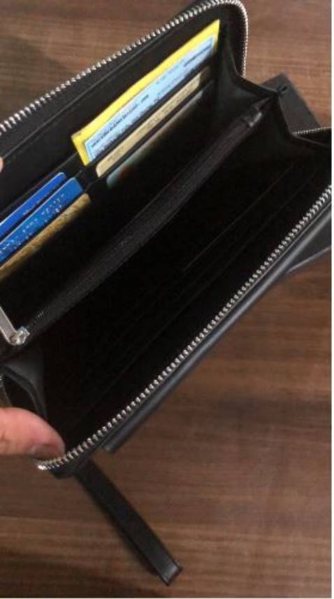Ví khá đẹp, rất chim ưng. Da mềm mại lúc đầu cứ tưởng sẽ cứng Nói chung là đẹp, ngon