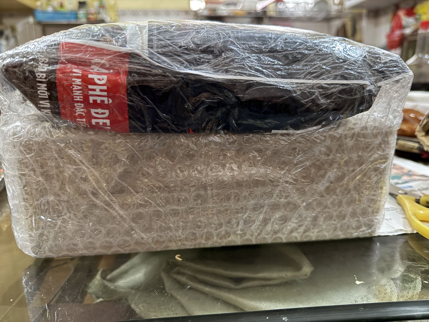 Đóng gói luôn là điểm mình hài lòng khi mua hàng từ Tiki suốt 5 năm nay. Hàng giao đúng lịch. Đúng mẫu mã. Đúng đủ các khuyến mãi đi kèm. Ly của hãng tặng ok lắm nha mọi người.