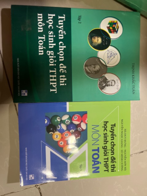 Nhà sách giao sai cuốn sách tập 1 rồi?