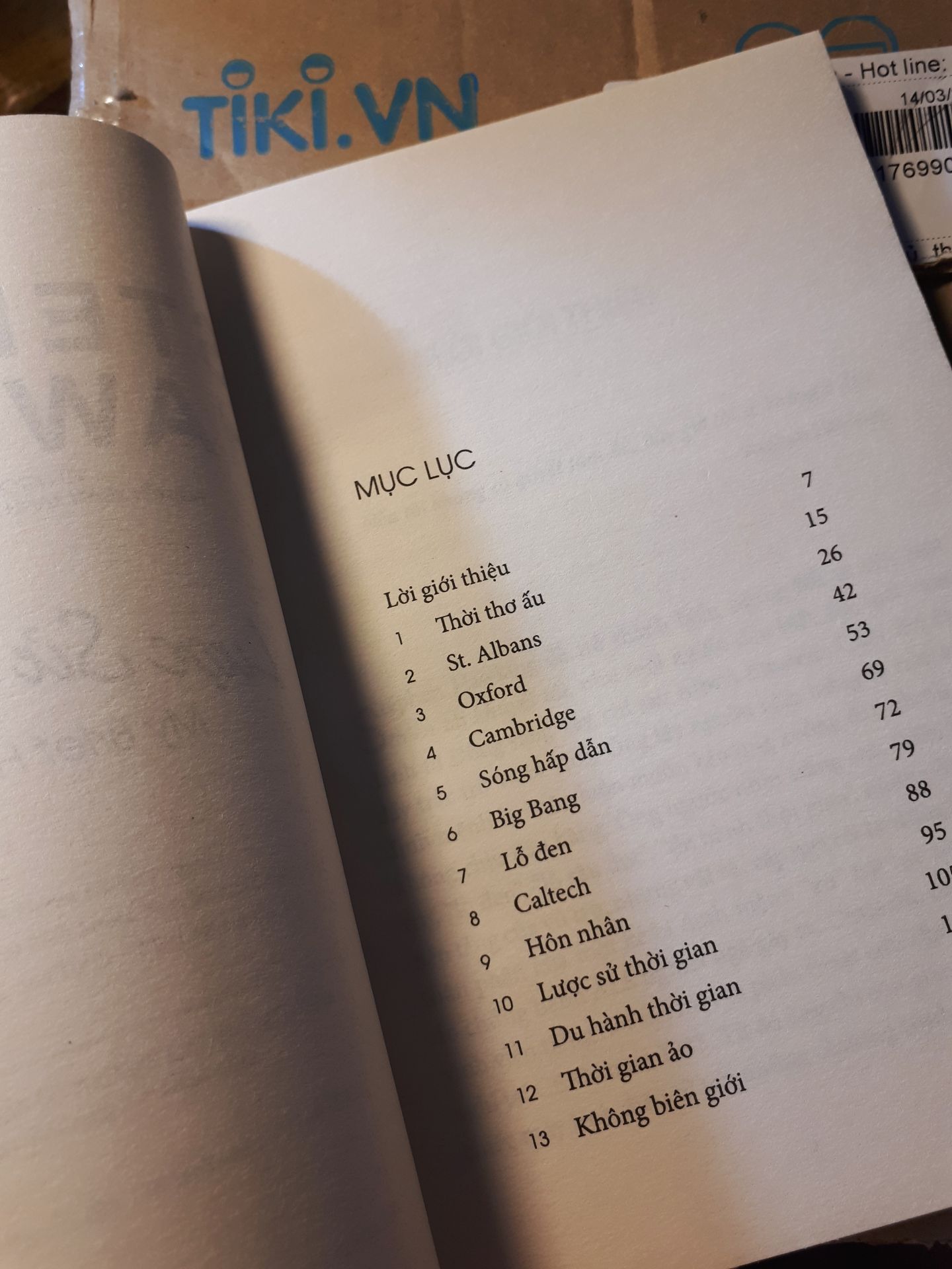 Đây là 1 cuốn sách rất hay và ý nghĩa kể về cuộc đời của Stephen Hawking, rất đáng để đọc. Mình rất hài lòng về dịch vụ giao hàng, đóng gói và chất lượng sản phẩm của Tiki, sẽ luôn luôn ủng hộ Tiki!!