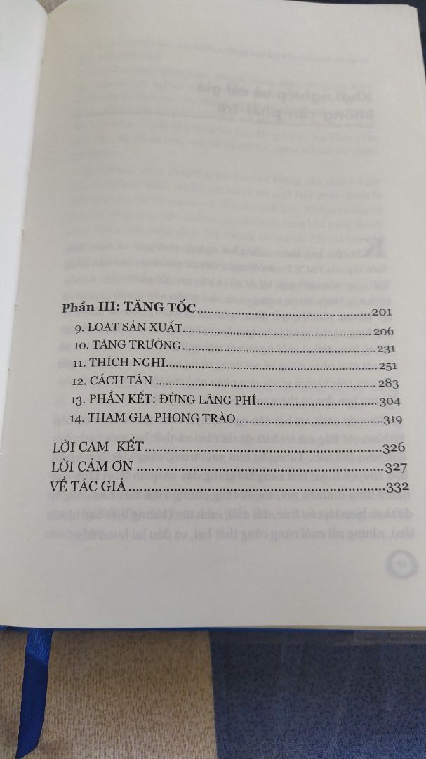 sách không dành cho mọi người vì kiến thức khá sâu.
tốt nhất nên có nền tảng cơ bản rồi hoặc có một vài dự án nhỏ gọn trước sẽ dễ thấm và tiếp thu tốt hơn.
với các bạn mới vào khởi nghiệp nên đọc lướt sau đó đọc lại nhiều lần, mỗi lần đọc lại sau khi va vấp trải nghiệm sẽ có góc nhìn mới tốt hơn.
trân trọng!!