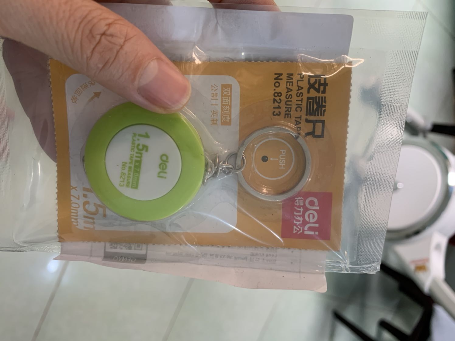 Nhỏ gọn xinh xắn, tiện dụng làm móc khoá luôn, xài rất ổn áp nhé cả nhà! Nên mua. Nhỏ gọn xinh xắn, tiện dụng làm móc khoá luôn, xài rất ổn áp nhé cả nhà! Nên mua.