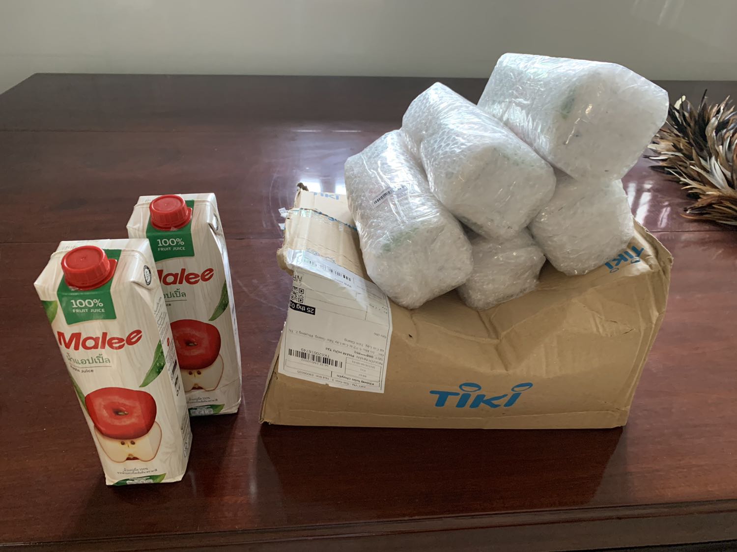 Đóng gói rất kỹ giao tốc hành Đóng gói rất kỹ giao tốc hành