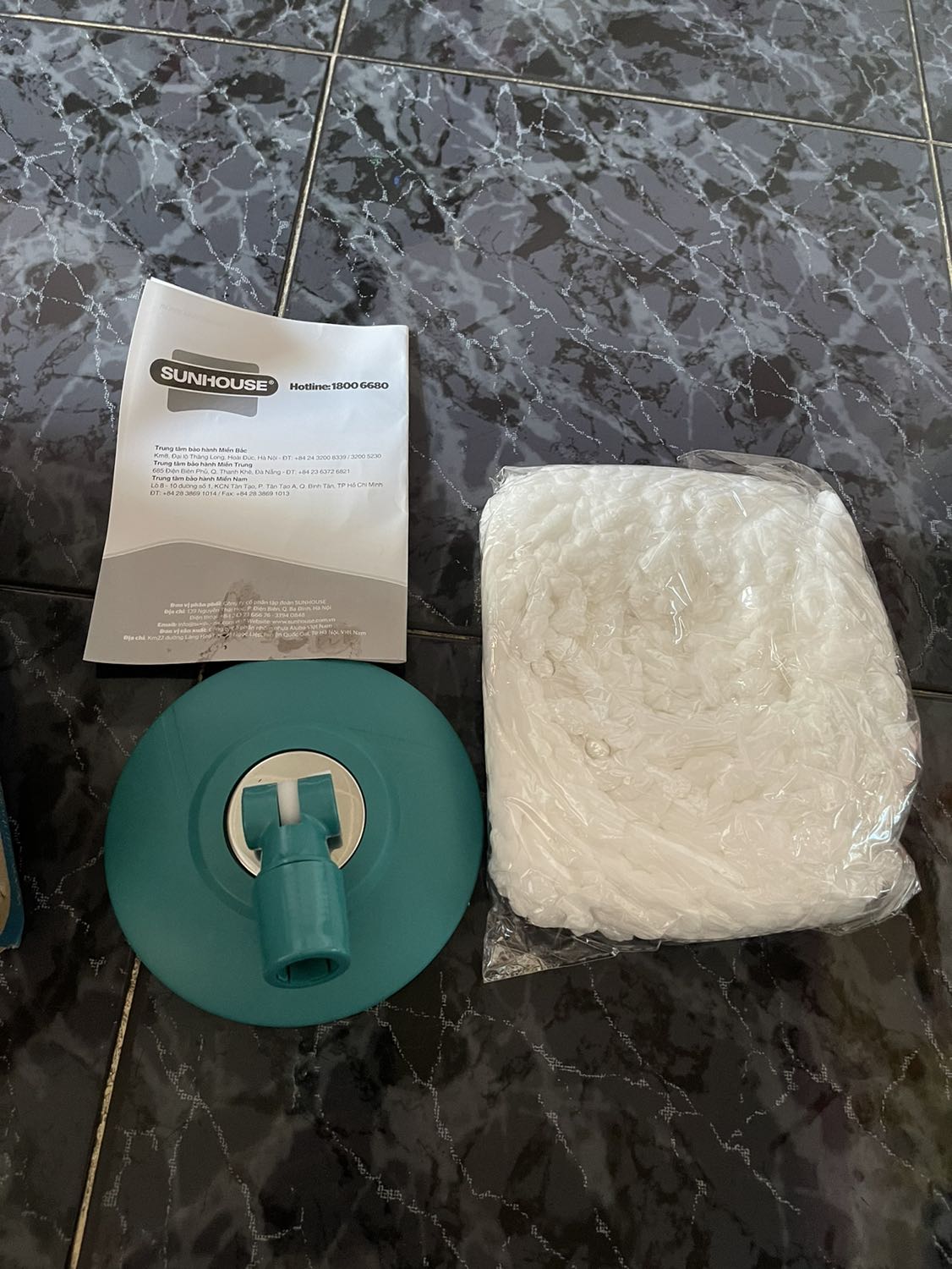 Đóng gói kỉ và gọn gàng , giao đủ chi tiết sản phẩm . Màu sắc rất đẹp và nhìn khá cứng cáp … giá hơi cao so với 1 vài nơi khác nhưng vì mình thích ưu điểm là giao rất nhanh . Cảm ơn tiki