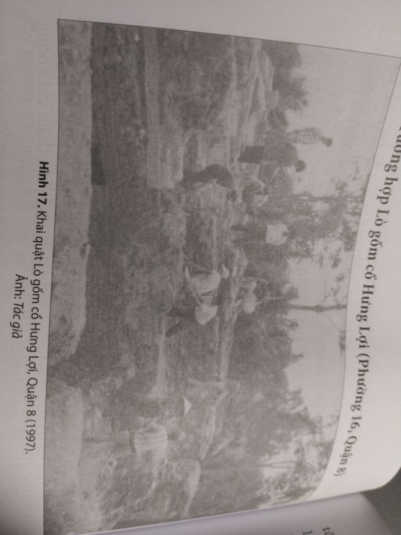 nd sách k như mình kì vọng do chưa tìm hiểu kĩ nhưng sách in hình minh hoạ nhiều nhưng chl in khá kém hình nhòe mờ và lại in trắng đen k có giá trị cung cấp thông tin về hình ảnh ở một số trang. bìa sách bị hằn 1đường như cấn hay lỗi kb