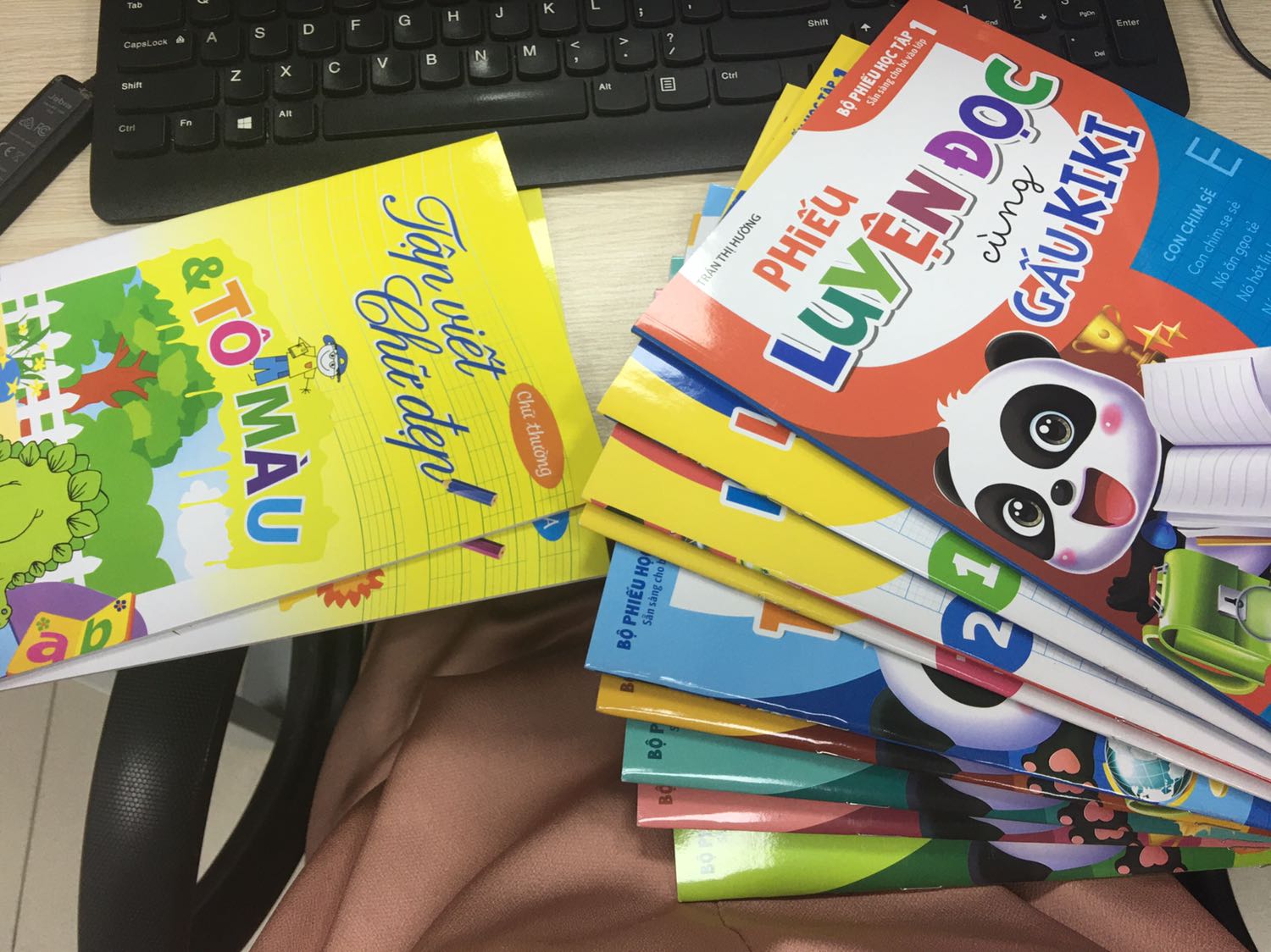 Sách đẹp, nội dung bắt mắt, phù hợp cho các bé học vào lớp 1 . Sách giao đầy đủ và sạch