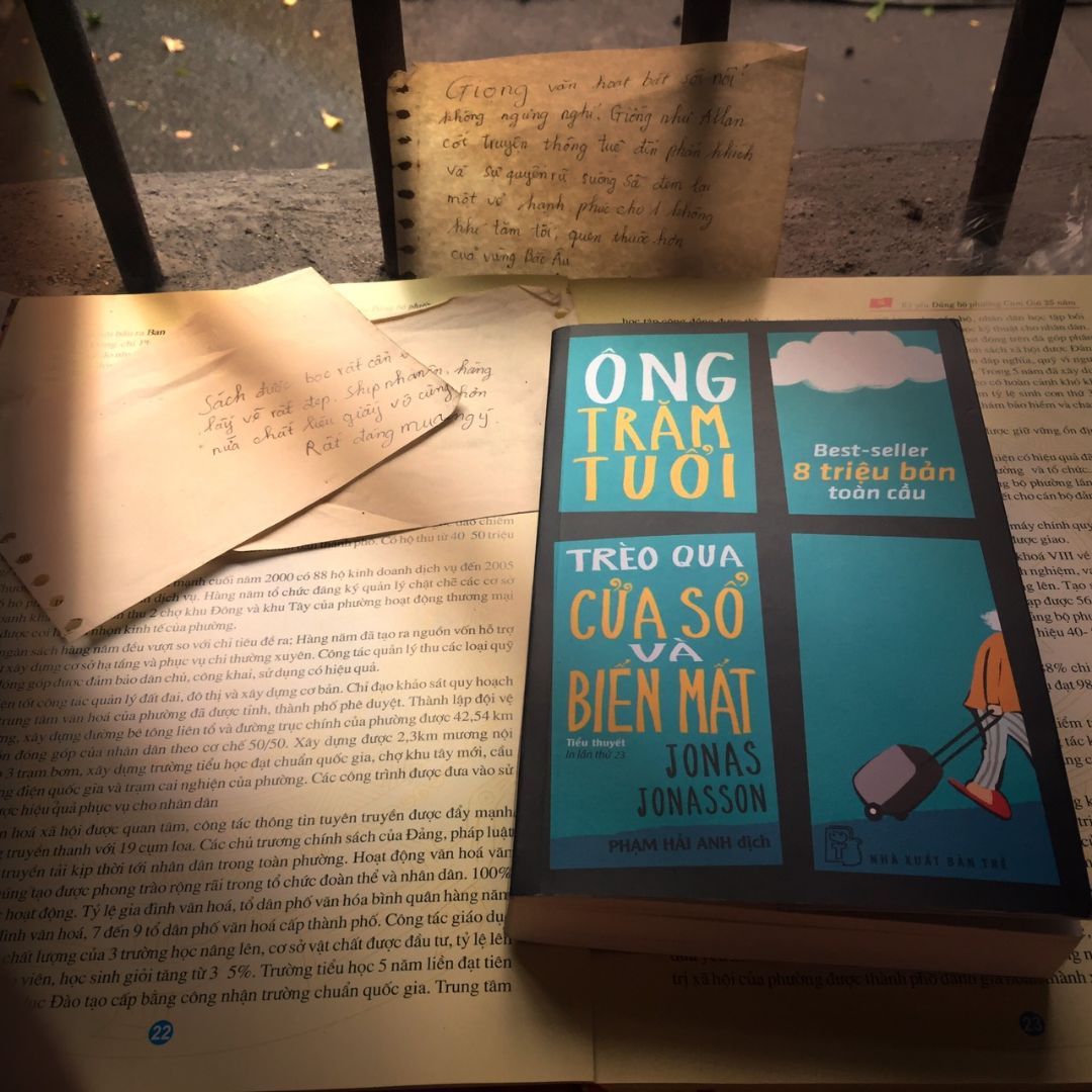 Sản phẩm rất đẹp và đáng tiền nhá .Dù mình chưa đọc hết nhưng giọng văn rất hay và hài hước giúp các bạn giải trí và cũng có kha khá bài học. Giao hàng siêu nhanh và đóng gói rất cẩn thận.( Không biết do vô tình hay hữu y mà mk được tặng 2 cái dấu trang vô cùng vui luôn.) các bạn nên thử trải nghiệm 1 lần nhá !