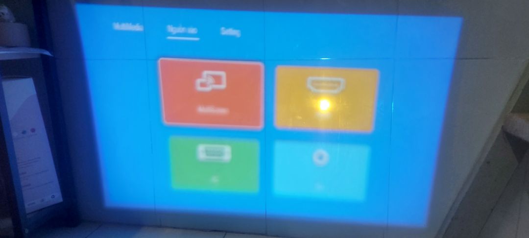 giao hàng nhanh, đóng gói cẩn thận, hài lòng vs sản phẩm
ko có hdsd bằng tiếng việt, mở lên sốc nhẹ khi toàn tiếng thái và hình ảnh mờ câm, giao diện ko như shop và các bạn khác review... tưởng đã mất tiền mà ko đc j r đó, haizzzz
dành ít nhất 3h tự mò và nhờ sự trợ giúp từ anh kĩ sư điện, mình mới sử dụng được, khoảng cách là điều quan trọng, vì 2 len điều chỉnh khá dễ, sau đó để xa đến khi nào rõ nhất thì thôi. với mình là khoảng 1m8
sản phẩm tốt trong tầm giá