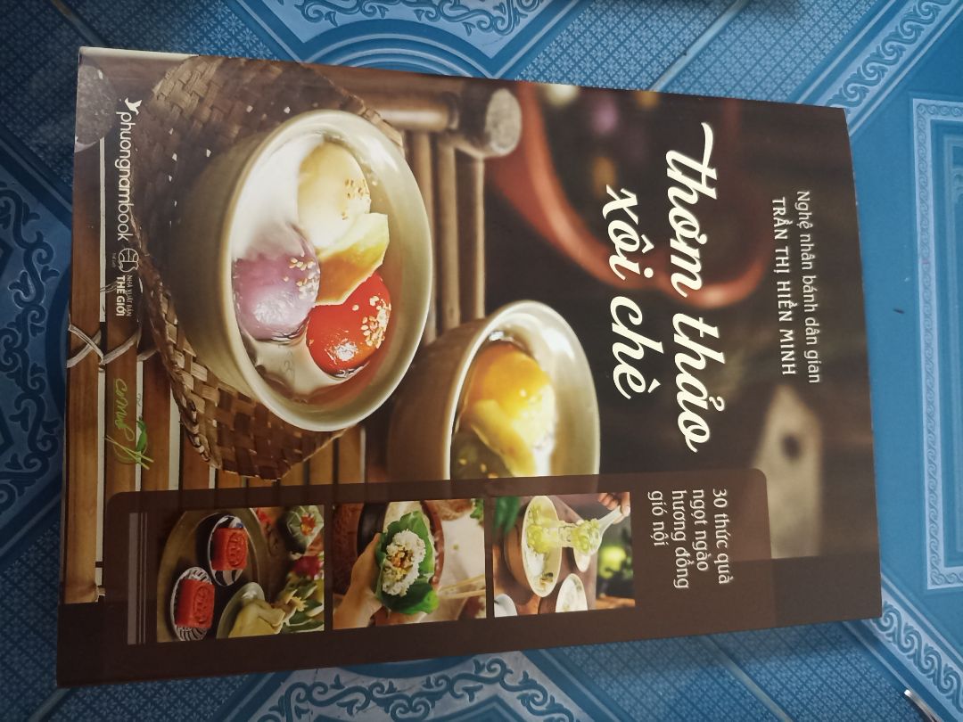 Rất yêu thích hai quyển sách làm bánh và nấu chè của cô hiền minh cho shop 100 điểm