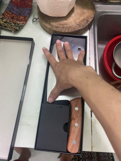 Dao to hơn mk nghĩ, gang tay mk 2 tất 2 , khá OK ấy, này chặt xương chặt gà hay vịt là chuẩn!!! 5 sao cho shop