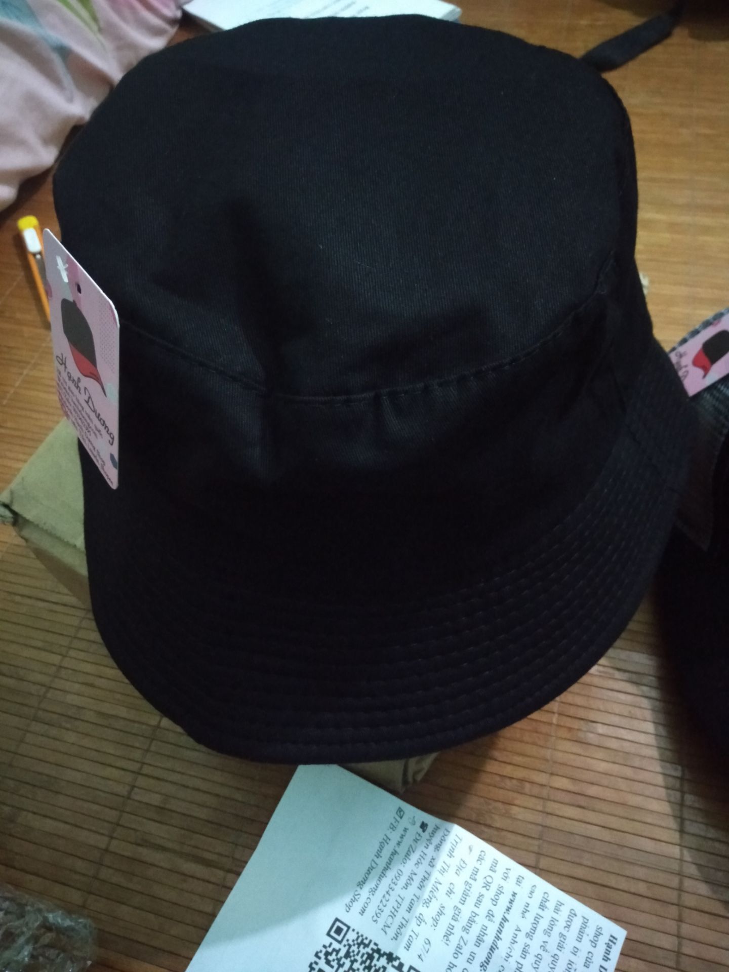 đúng với cái tên mũ đơn giản, đường may đơn giản mà đẹp cực kỳ, hàng chất lượng, giống hình. cho shop 5 sao