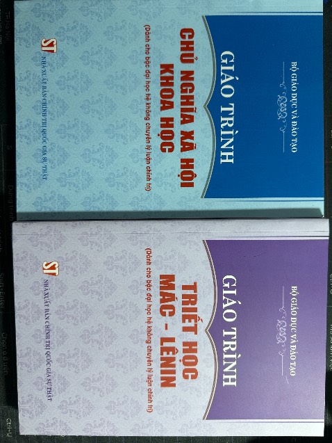 Nhìn có khác gì mới đi mua ngoài nhà sách về k, bao bọc bảo quản rất tốt mặc dù ship từ tuốt TPHCM
