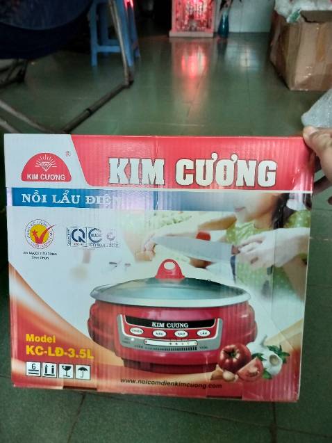 Nồi này chiên, xào, nấu lẩu rất ok.
Nồi đem chiên không bị dính.
Giá cả phải chăng mà đóng gói rất cẩn thận nha chơi luôn cả bao bì chống va đập.