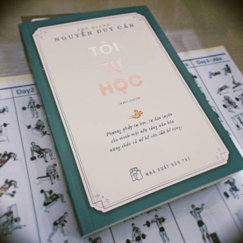 Một quyển sách đáng giá và nên đọc.
Mặc dù sách viết bởi cố nhân, nhưng tư tưởng rất tiên tiến và có giá trị ngay cả ở bối cảnh hiện đại.
Trong sách là các quan điểm đúc kết về học thức, chuyện tự học, chuyện đọc và kể cả về kỷ luật trong học tập và làm việc.
Dù nội dung có thể chưa hấp dẫn và phù hợp với các bạn nhỏ, học sinh, tuy nhiên với người lớn thì là một cuốn sách nên đọc. Phần vì việc tự học nên là quá trình trọn đời, phần vì người lớn có thể giúp truyền cảm hứng cho các thế hệ sau.
Ngoài ra thì chất lượng dịch vụ phân phối từ Tiki trading là rất tốt.