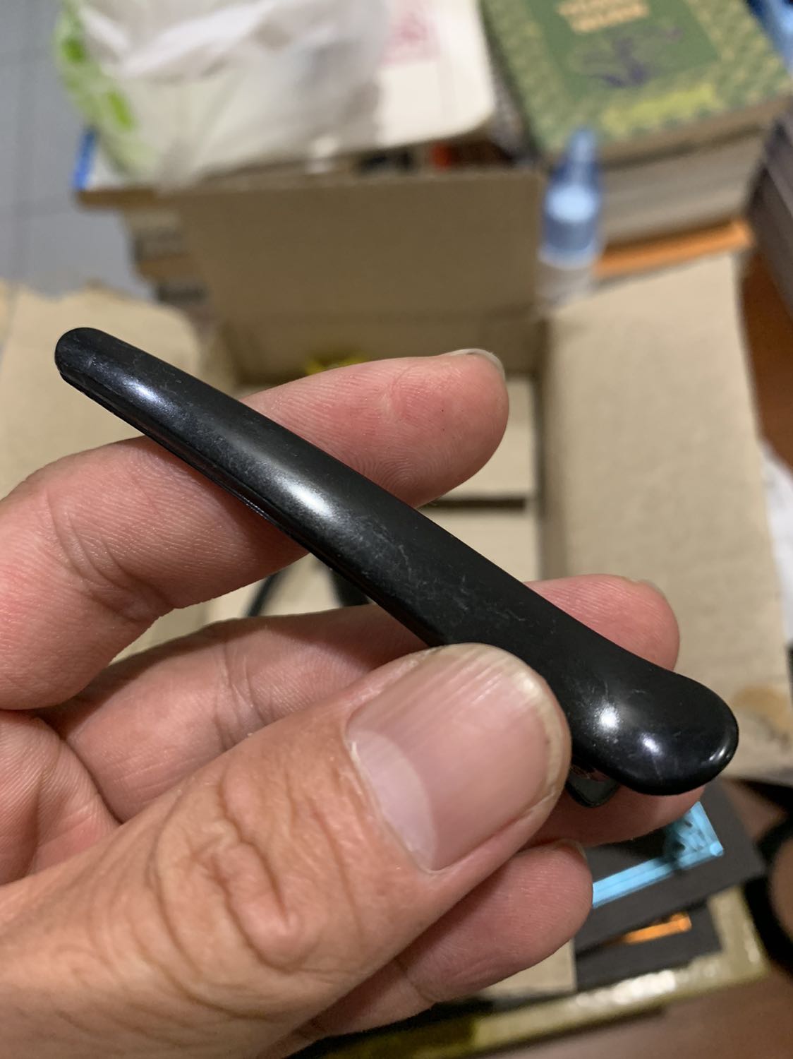 Kẹp trầy nhiều, như hàng bỏ, quá tệ.