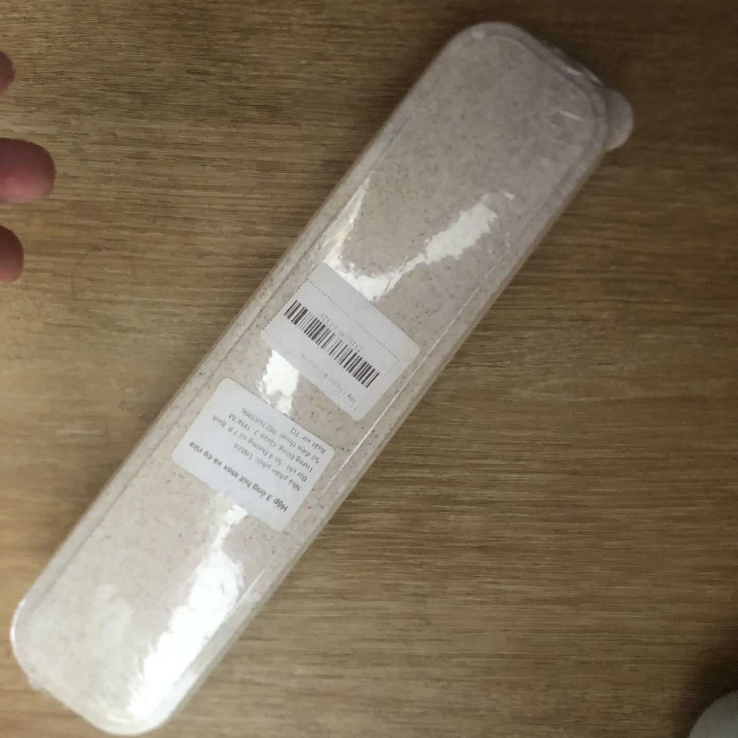 Mình chưa khui, do hộp bị bể, có thể chất lượng ống hút ổn nhưng sao nỡ giao hàng không trọn vẹn nguyên bản.