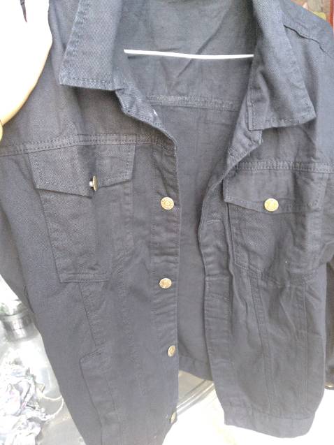 Với mức giá này vải mềm khá ok. Có điều cùng 1 kiểu cùng 1 shop mà nhiều giá khác không biết vải có khác không nhỉ