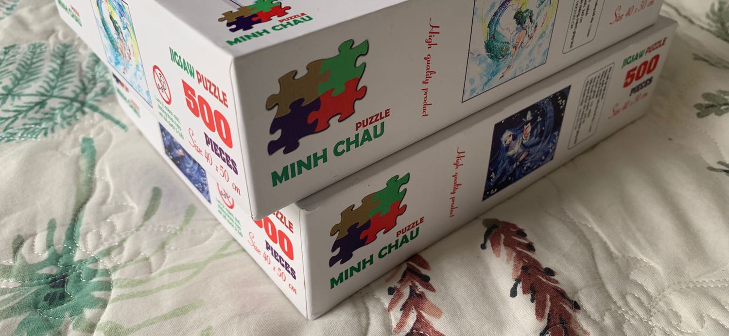 Màu sắc in đẹp, cắt gọn, không bị dính. Đủ 500 miếng. Mua cho con chơi và các con rất thích. Đáng để mua.