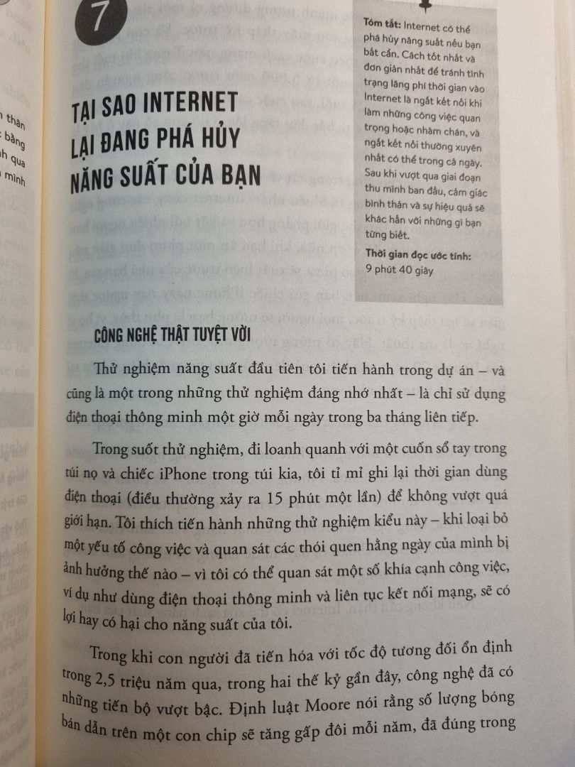 Cuốn sách rất hay của tác giả Chris Bailey. Tác giả trình bày những nguyên tắc và kinh nghiệm của mình để làm việc và sống có năng suất, hiệu quả hơn, giúp bạn tiết kiệm được nhiều thời gian hơn và dành được thêm thời gian cho đam mê và các công việc có ý nghĩa của cuộc đời mình.  Lối viết của tác giả đơn giản, dễ hiểu, đi thẳng vào vấn đề. Không dài dòng, lan man như các quyển sách self-help khác
