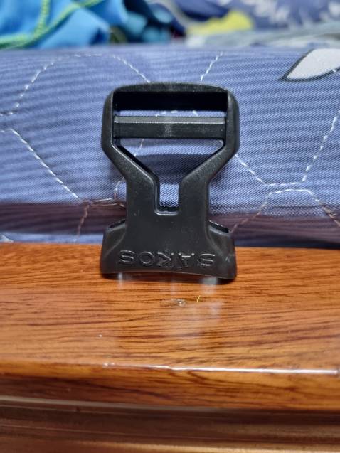 Cặp lỗi từ nhà sx mà tiki vẫn bán. Gửi bảo hành thì tiki chỉ trả lại tiền mặt mà ko trả lại astra đã mua km. Mình phải đổi hết 152 astra để lấy km. Astra chính là tiền tích lũy mua đồ của tiki, nghĩa là của mình chứ ở đâu ra. Quá thất vọng.