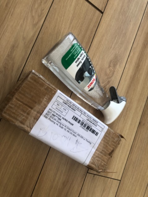 Giao nhầm sản phẩm, đặt mua chai khử mùi làm sạch máy lạnh lại giao chai vệ sinh nội thất