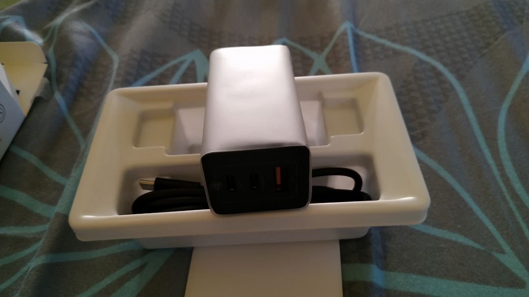 Sạc ok, cứng cáp, check valid trên hãng.
Đóng gói cẩn thận, giao hàng nhanh