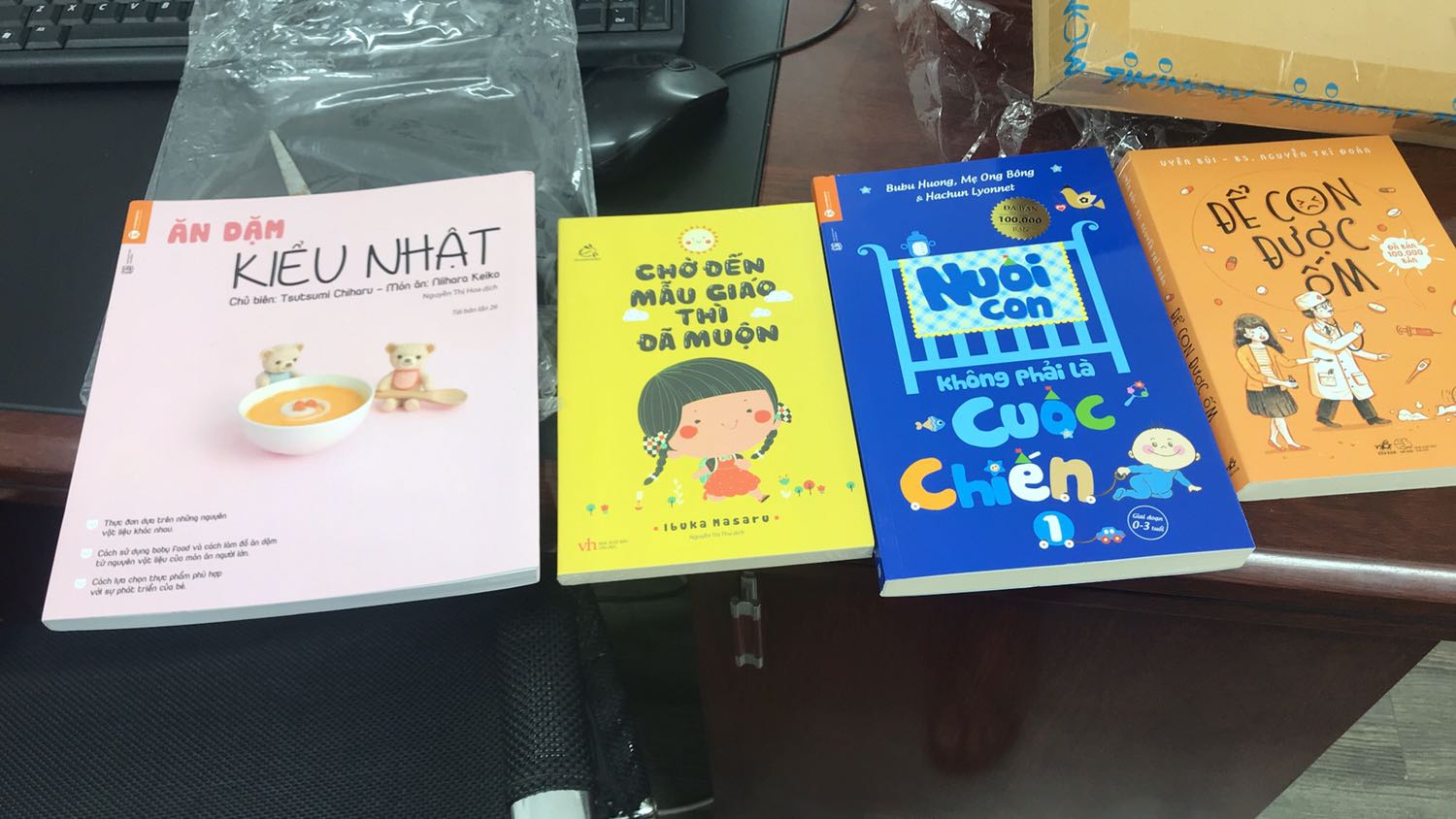 Ad ơi nhận được sách rồi nhưng k nhận đc bookmarrk Ad ơi nhận được sách rồi nhưng k nhận đc bookmarrk