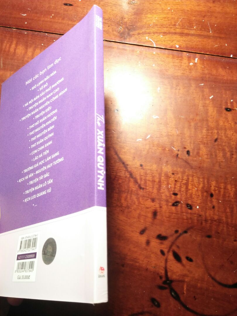 thơ của Xuân Quỳnh hay quá, sách ổn, chất liệu được, giao hàng nhanh chóng