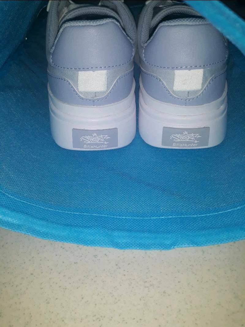 Túi đựng giày rất tiện lợi khi dùng cho mùa mưa hoặc bảo quản giày ko bị bụi
Túi chất lượng ok nha bền
Mai mốt sẽ ủng hộ tiếp