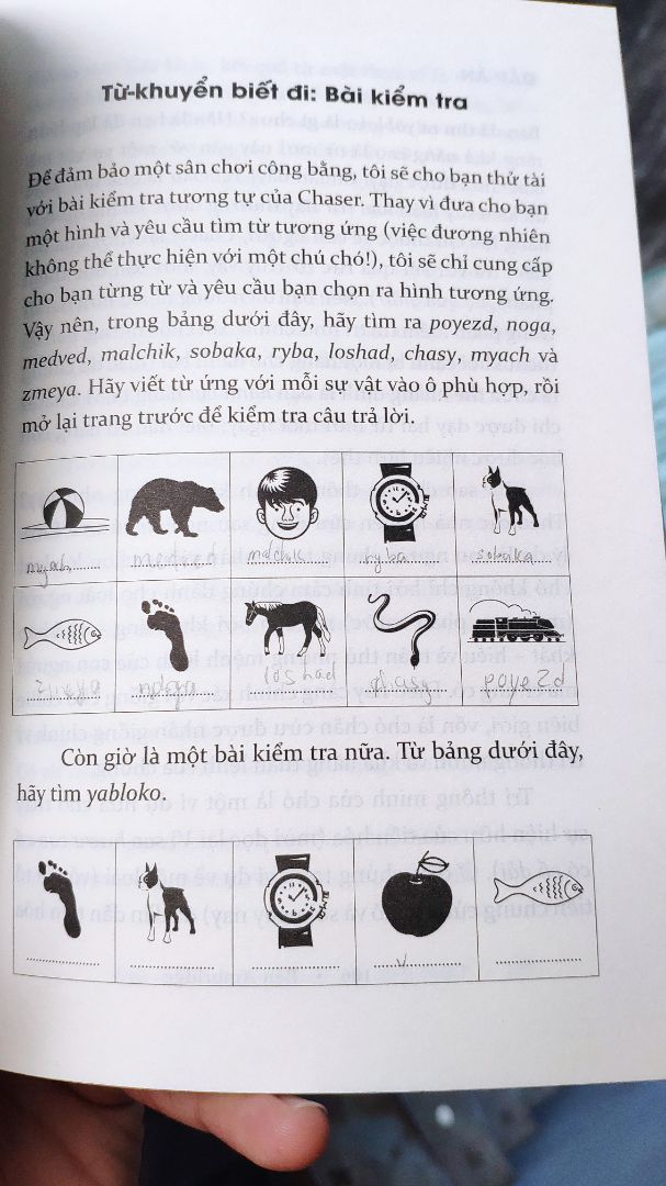 không phải sách mới. đã có ng đọc và viết vào đó