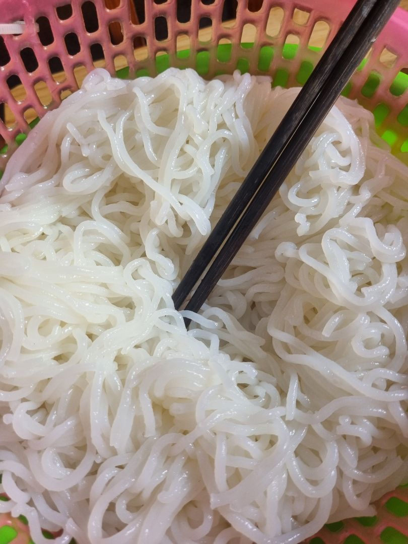 gạo ngon thơm dẻo, cơm nguội làm bún cho đỡ phí