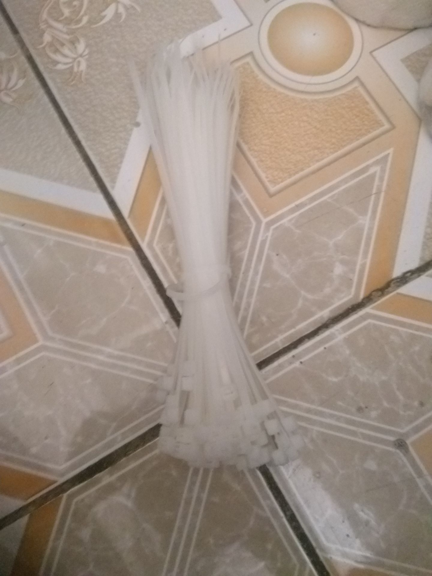 Không còn hình ảnh sản phẩm của shop nên dùng tạm cái của Shop khác, nhưng mình nhớ shop giao chỉ có 87 cái, thiếu hơn chục cái liền. Deal 8k săn đợt đầu năm, nói chung tạm hài lòng.