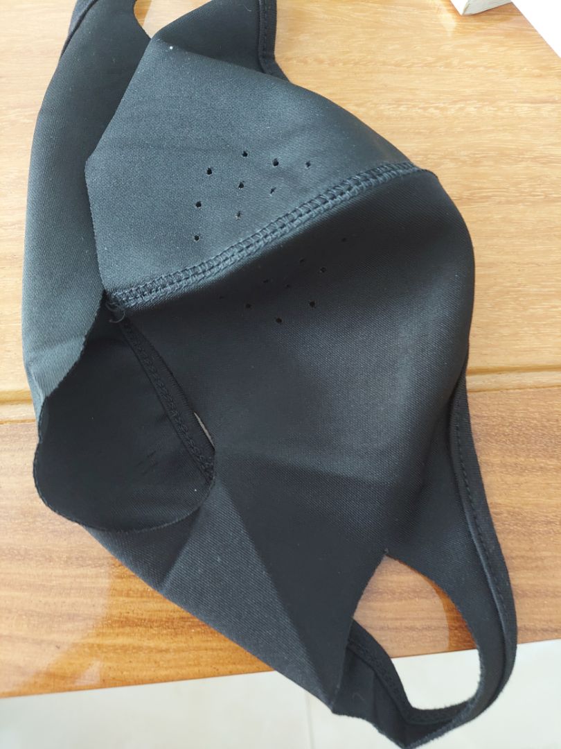 mỏng, kho phải vải nỉ như ban đầu. ko nên xài