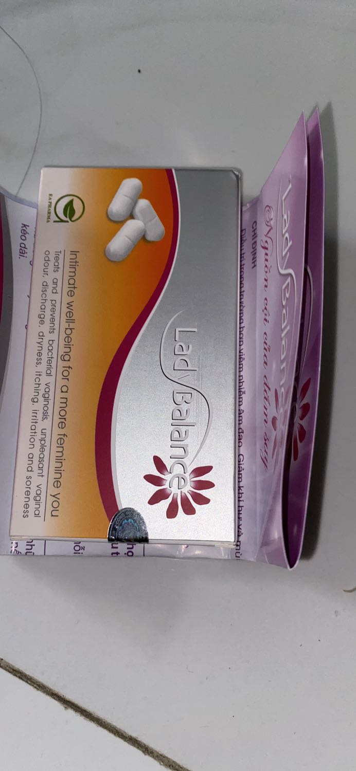 Hầng giao nhanh và được đóng gói thật kỷ hàng nhìn thì thấy mẫ mã đẹp sẽ ủng hộ shop