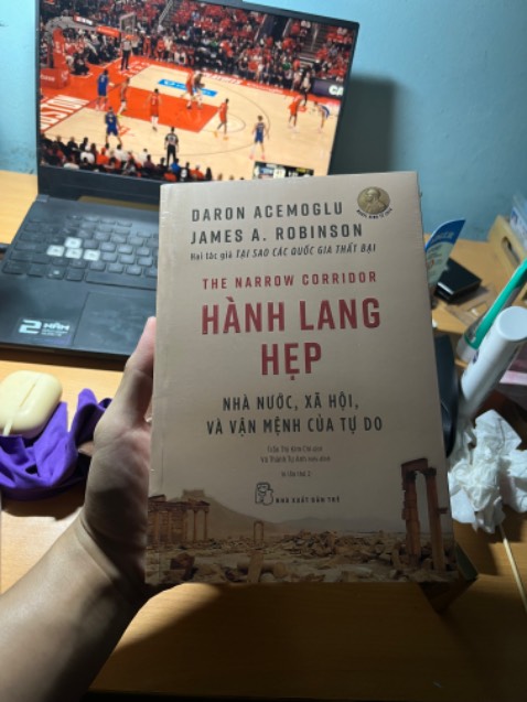 sách mới cứng luôn ạ hjhj