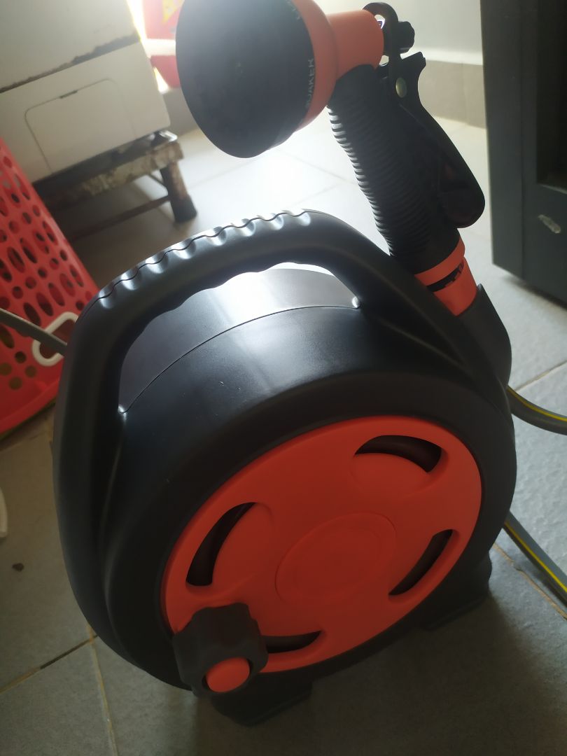 giao hàng nhanh hơn dự kiến.
sản phẩm chắc chắn, không rỉ nước, phù hợp giá tiền.
tuy nhiên có 1 tia nước bị lỗi.
khuyết điểm không có thiết kế để cố định vào tường