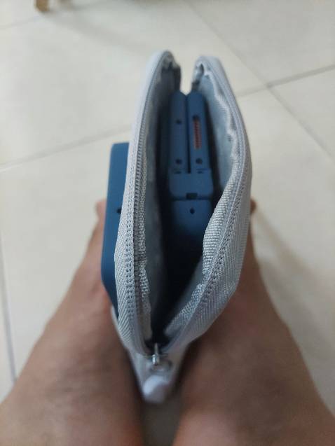 Túi đẹp, để được 2 điện thoại to, hoặc 1 điện thoại to và 1 máy tính bản hoặc ipad mini