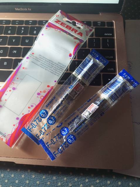 Giao đúng hàng. Bao bì đc đống gói tốt.