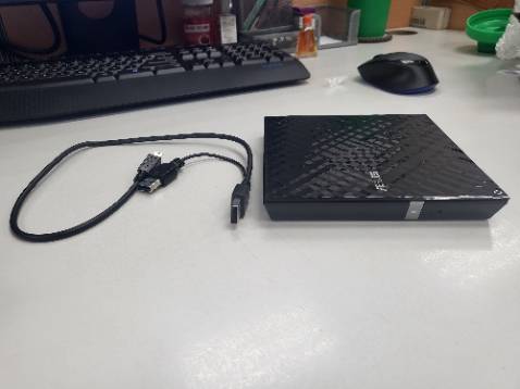 Nhỏ gọn, thiết kế đẹp, chỉ cần cắm vào máy tính là sử dụng. Hoạt động êm, độ ồn ít. Shop giao nhanh