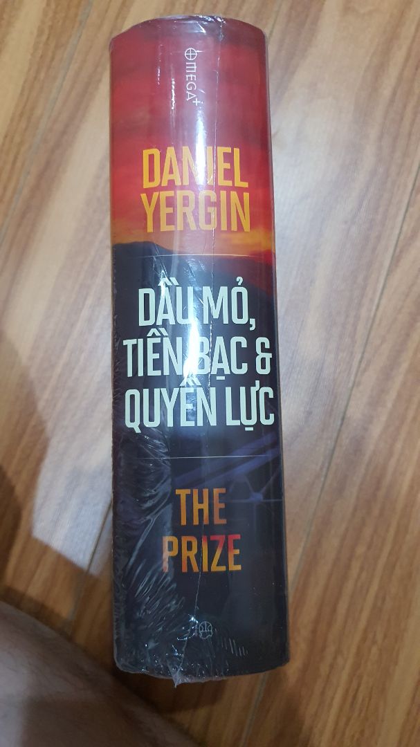 Quyển sách chỉ với 2 từ: nặng, chất. Cũng phù hợp khi không có gối đầu thì có thể sử dụng. 5* luôn.