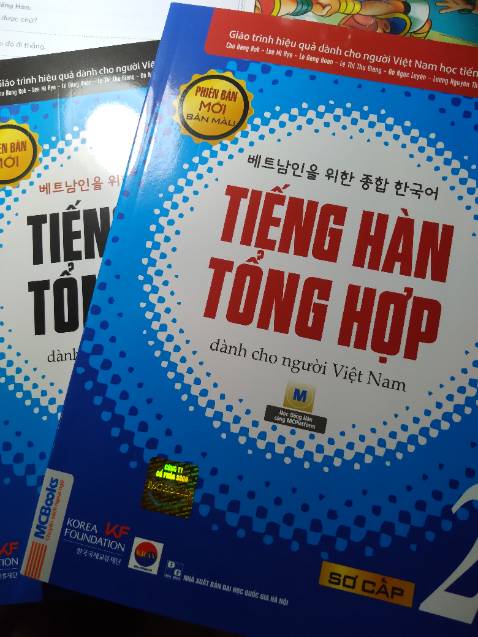 Đóng gói cẩn thận . Giao hàng siêu nhanh . Mình đặt hàng tối 3/12 trưa mai có hàng luôn . Sách đẹp .lần sau sẽ ủng hộ tiếp Đóng gói cẩn thận . Giao hàng siêu nhanh . Mình đặt hàng tối 3/12 trưa mai có hàng luôn . Sách đẹp .lần sau sẽ ủng hộ tiếp